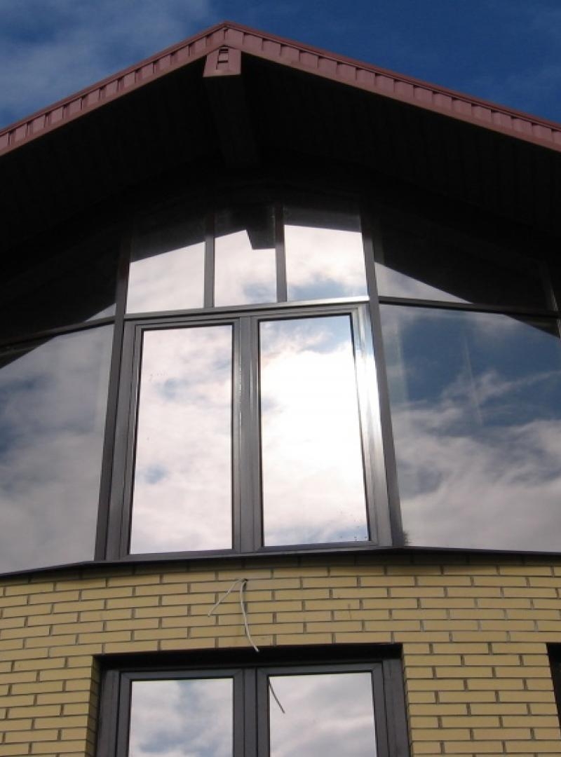 Остекление балкона в коттедже: практическое руководство от идеи до готового пространства