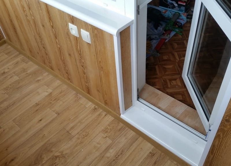 Порог на балкон пластиковый: как выбрать, установить и не пожалеть