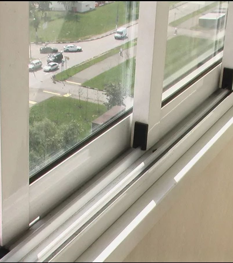 Поворотно раздвижное окно: практичное решение для балконов, террас и городских квартир