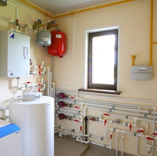 Размер окна в котельной в частном доме для газового котла: что важно учесть перед установкой