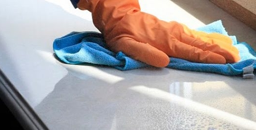 Чем отмыть пластиковый подоконник от пятен и загрязнений: подробный практический гид