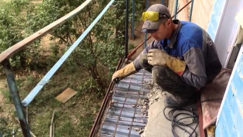 Замена балконной плиты: когда и как правильно провести работу